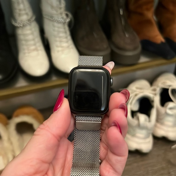 Apple Accessories - Apple Watch Series 6 watchOS 9.3.1